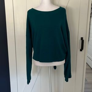 Fabletics peep-back light weight sweatshirt! Perfect for spring!! Size L.